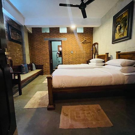 Aayu Hanthana Boutique Hotel Канди Экстерьер фото