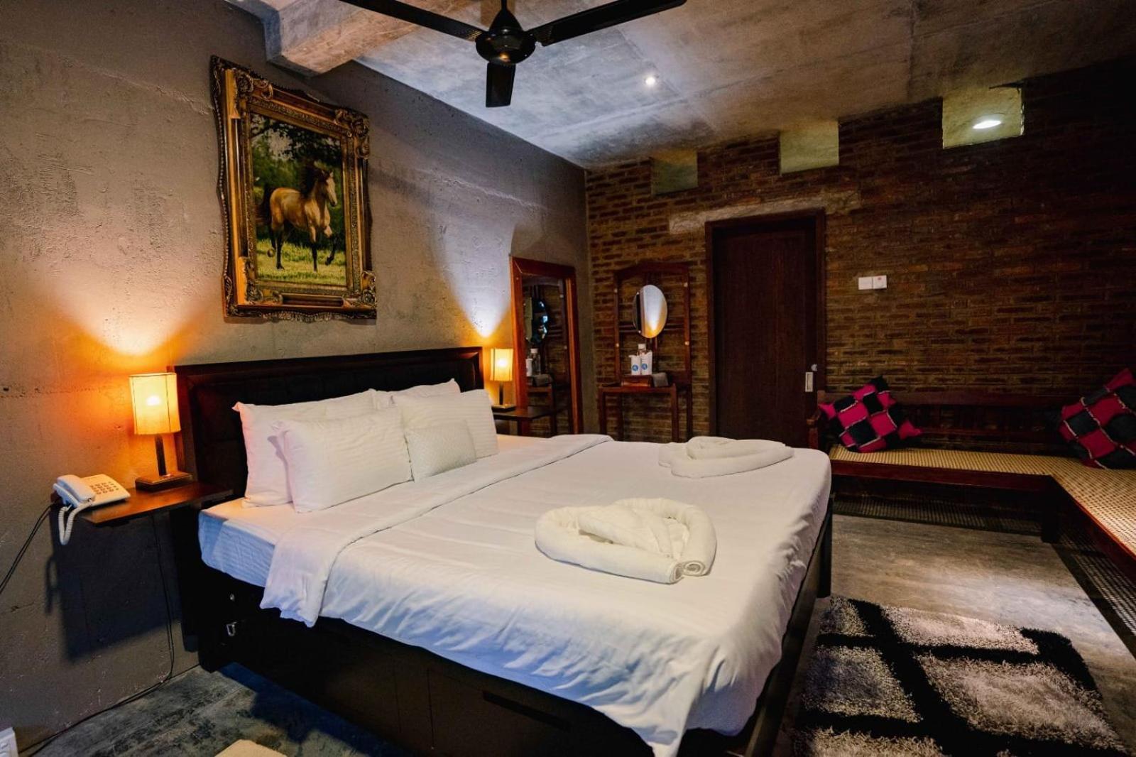 Aayu Hanthana Boutique Hotel Канди Экстерьер фото